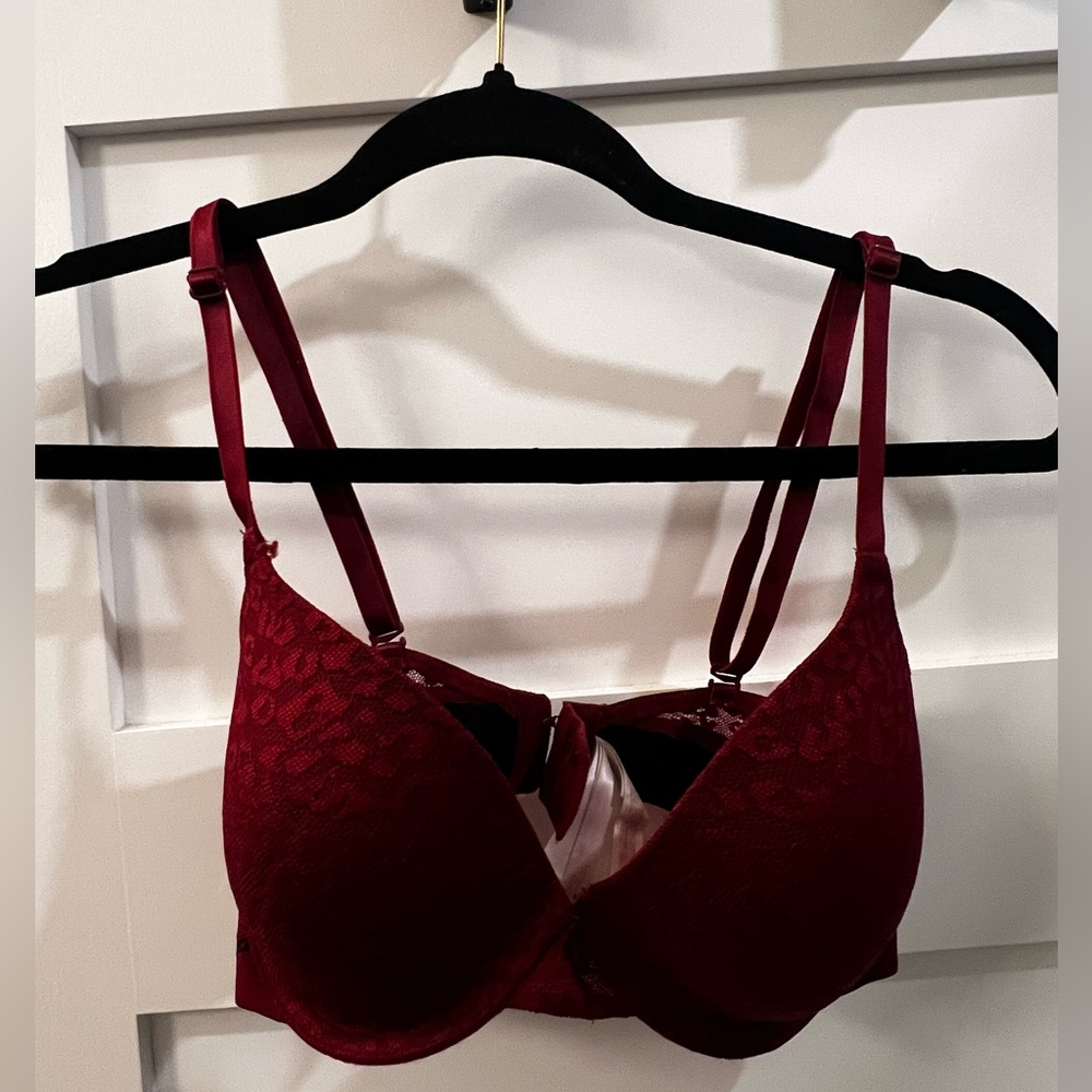 PINK Victoria's Secret Deep Red Bra
